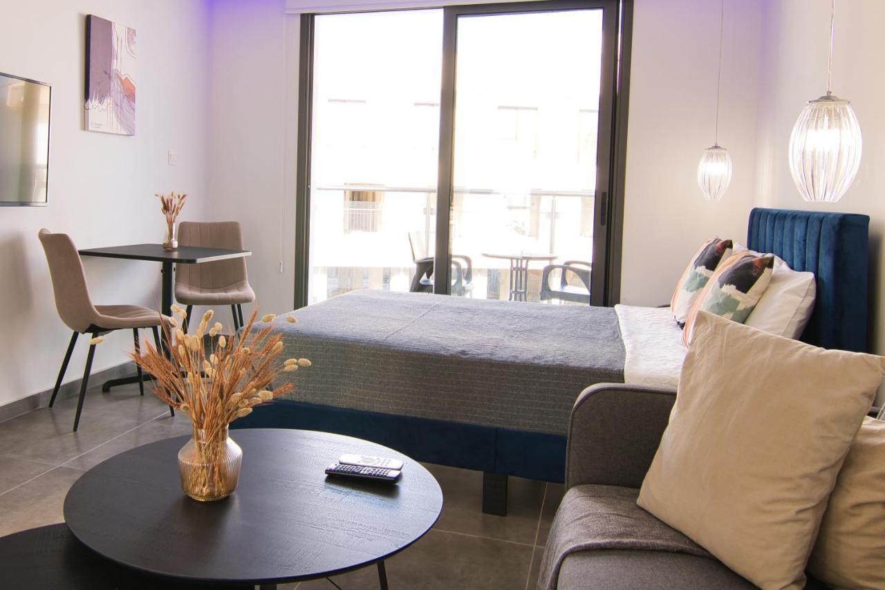 Phaedrus Living: Seaside Luxury Flat Athina 118 Apartamento Pafos Exterior foto